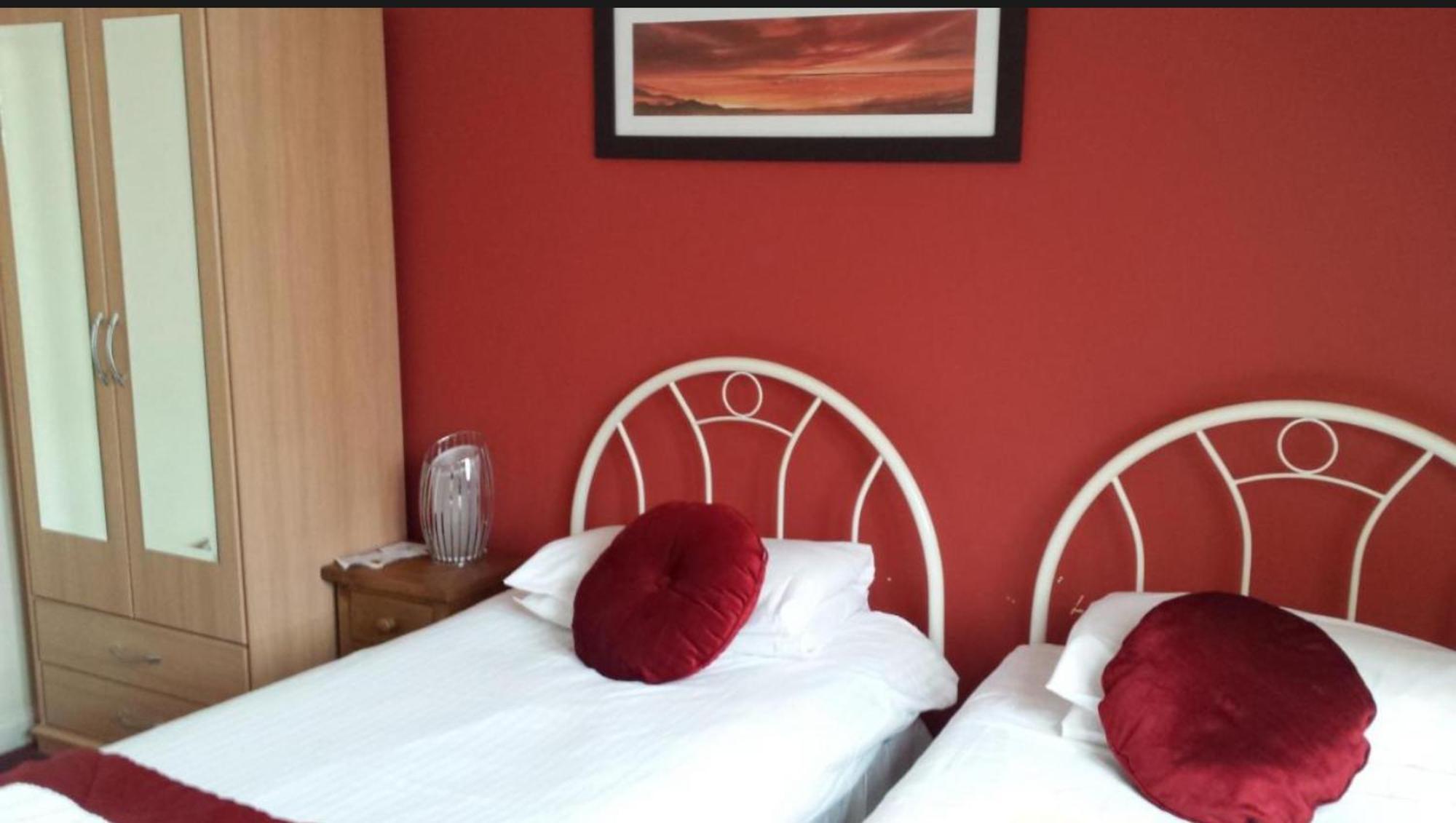 Standard Twin Room,1765872874:JPEG