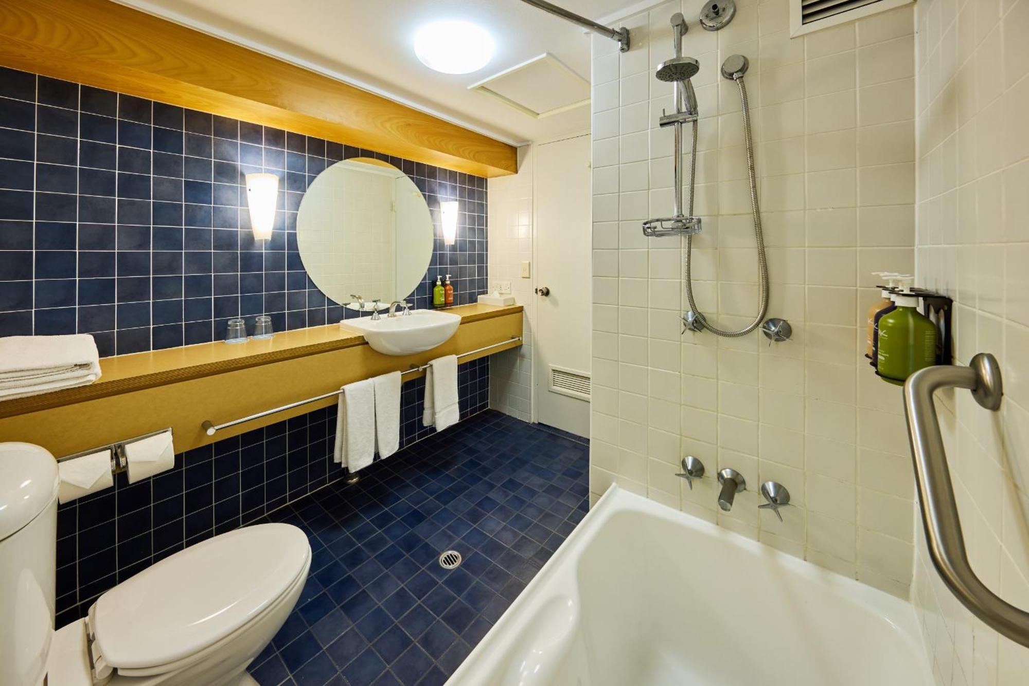 Premium Double Room with Two Double Beds and Sea View,1746835965:JPEG