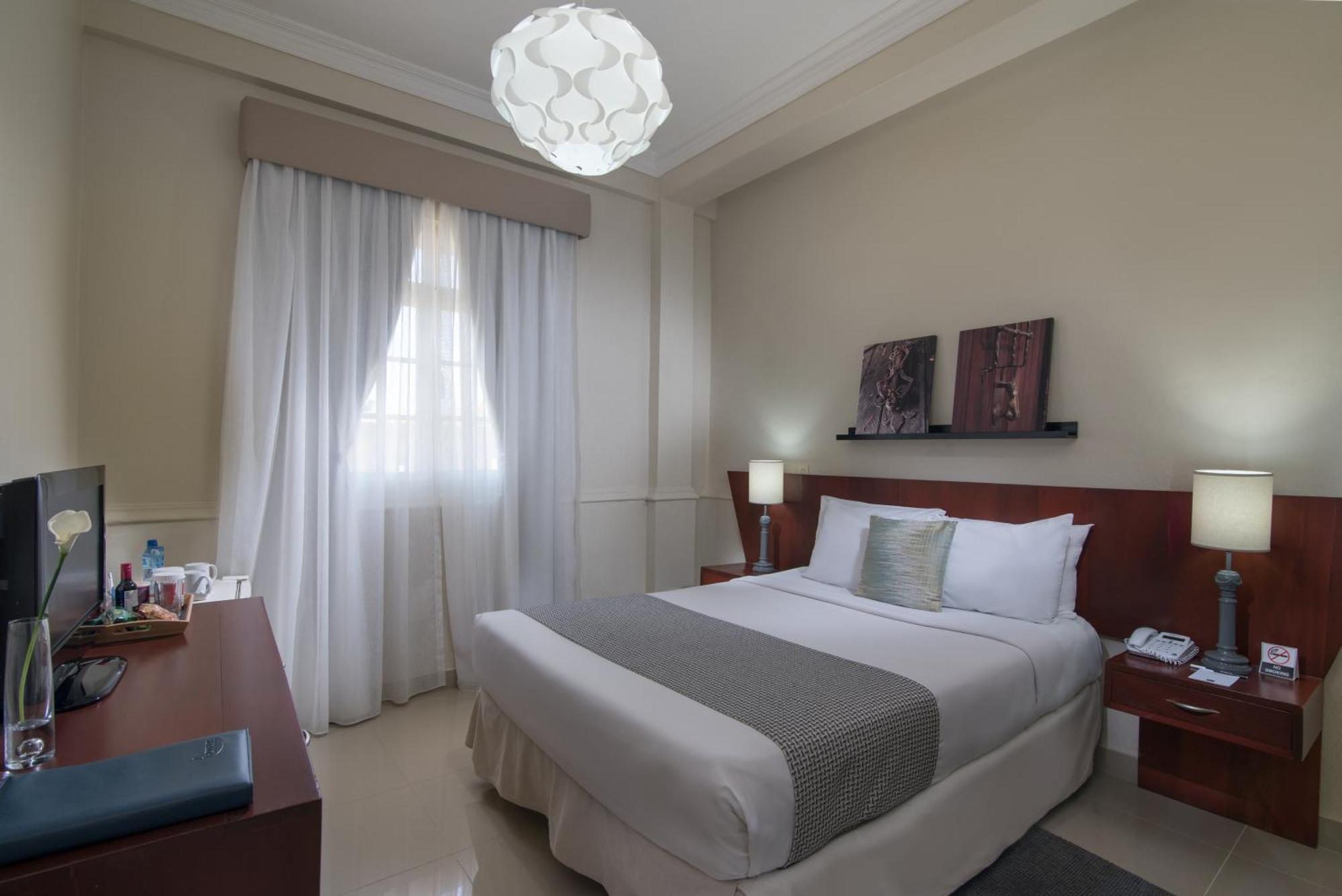 Executive Superior