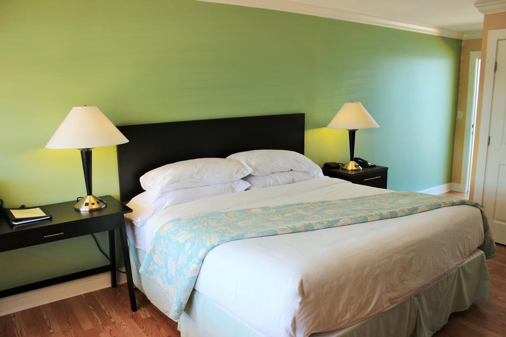 Standard King Room