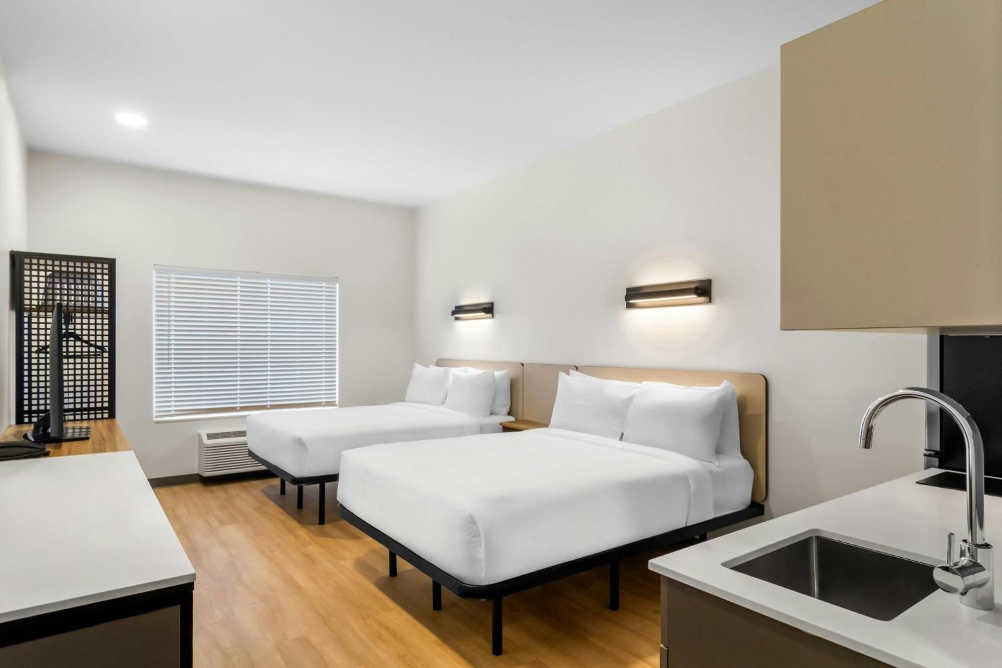 Standard Queen Room with Two Queen Beds