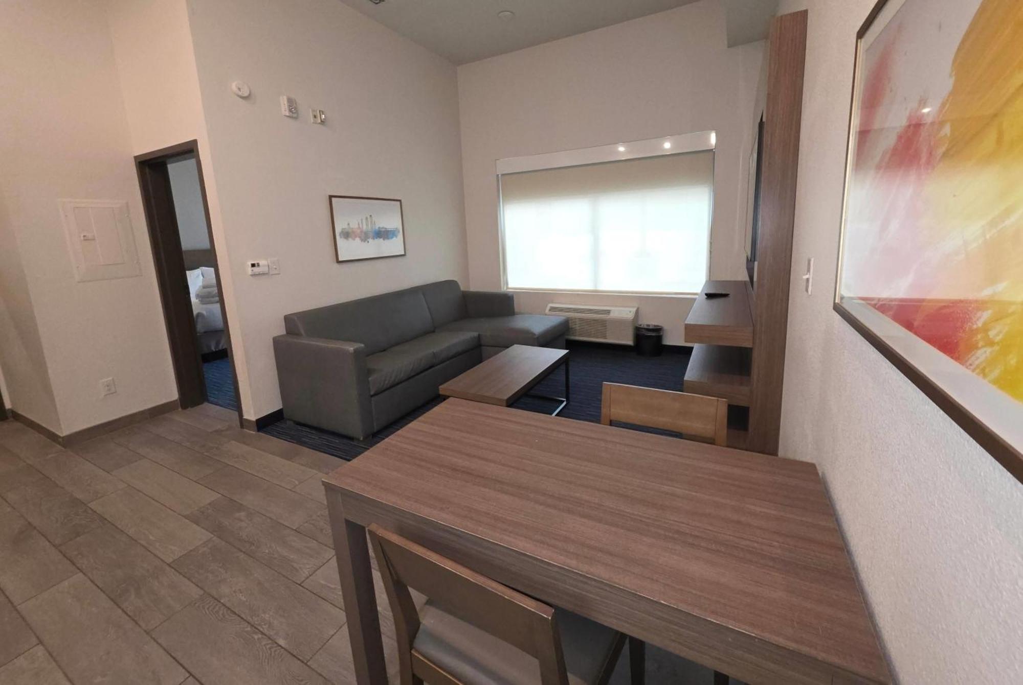 King Suite with Kitchen and Roll-In Shower - Mobility Accessible/Non-Smoking
