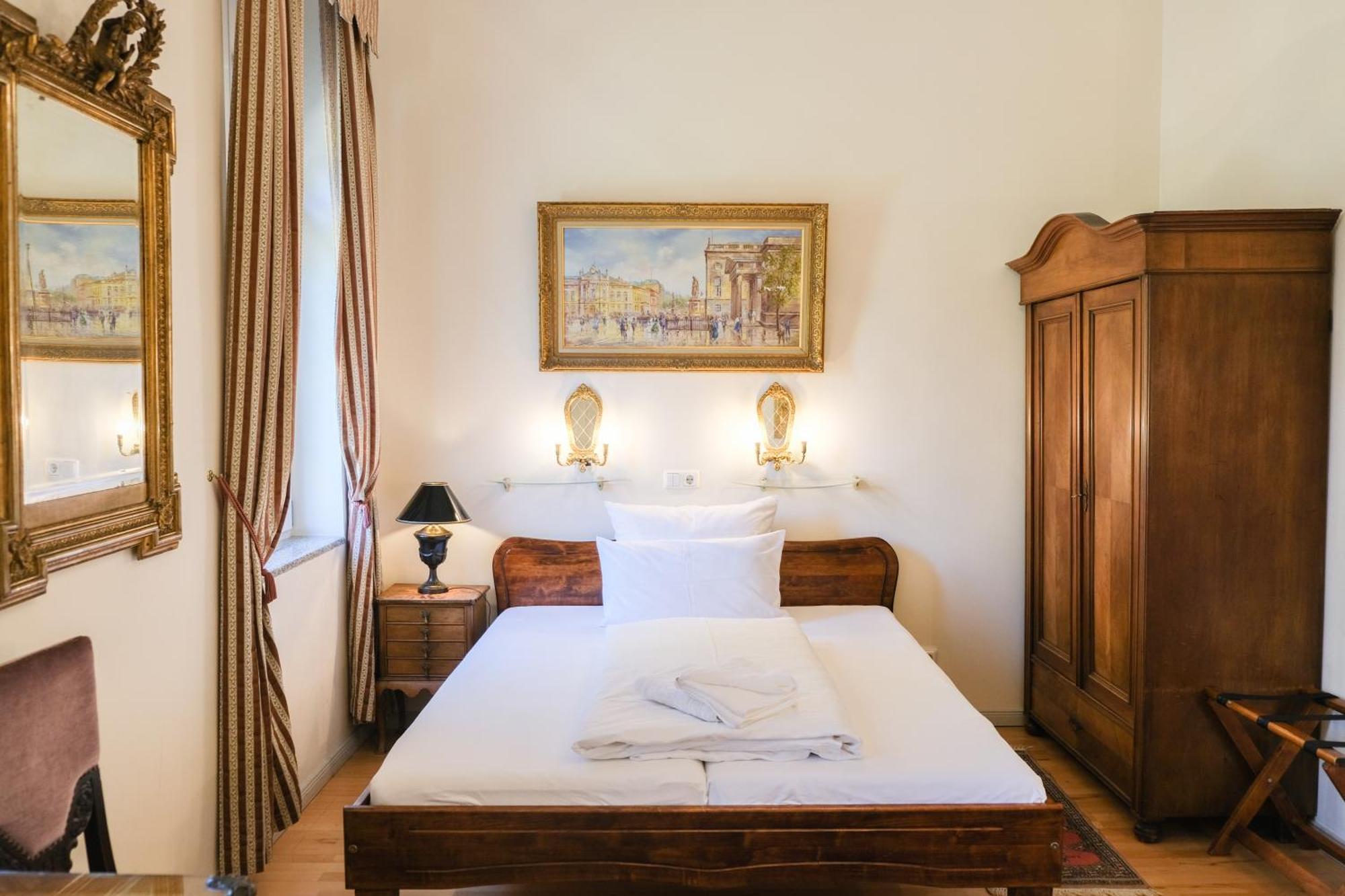 Comfort Triple Room