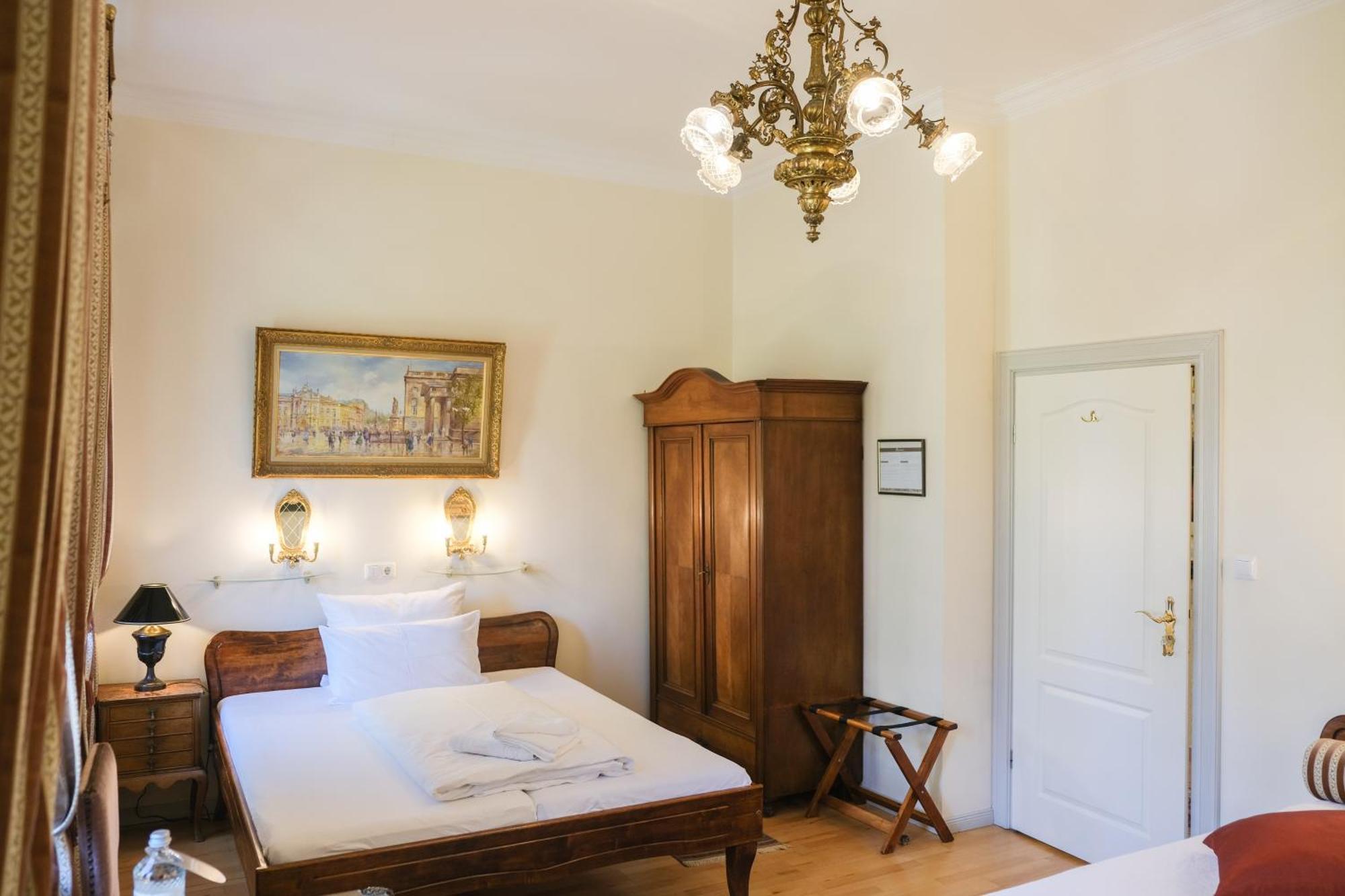 Comfort Triple Room
