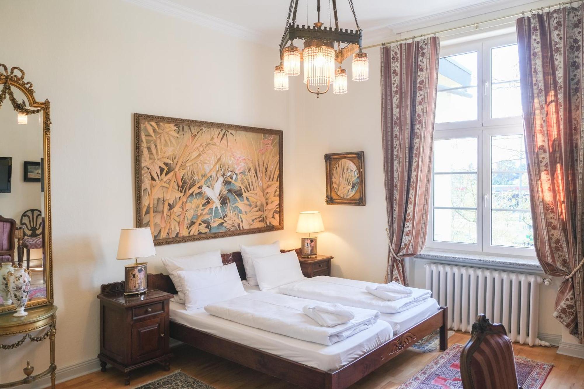 Large Double Room