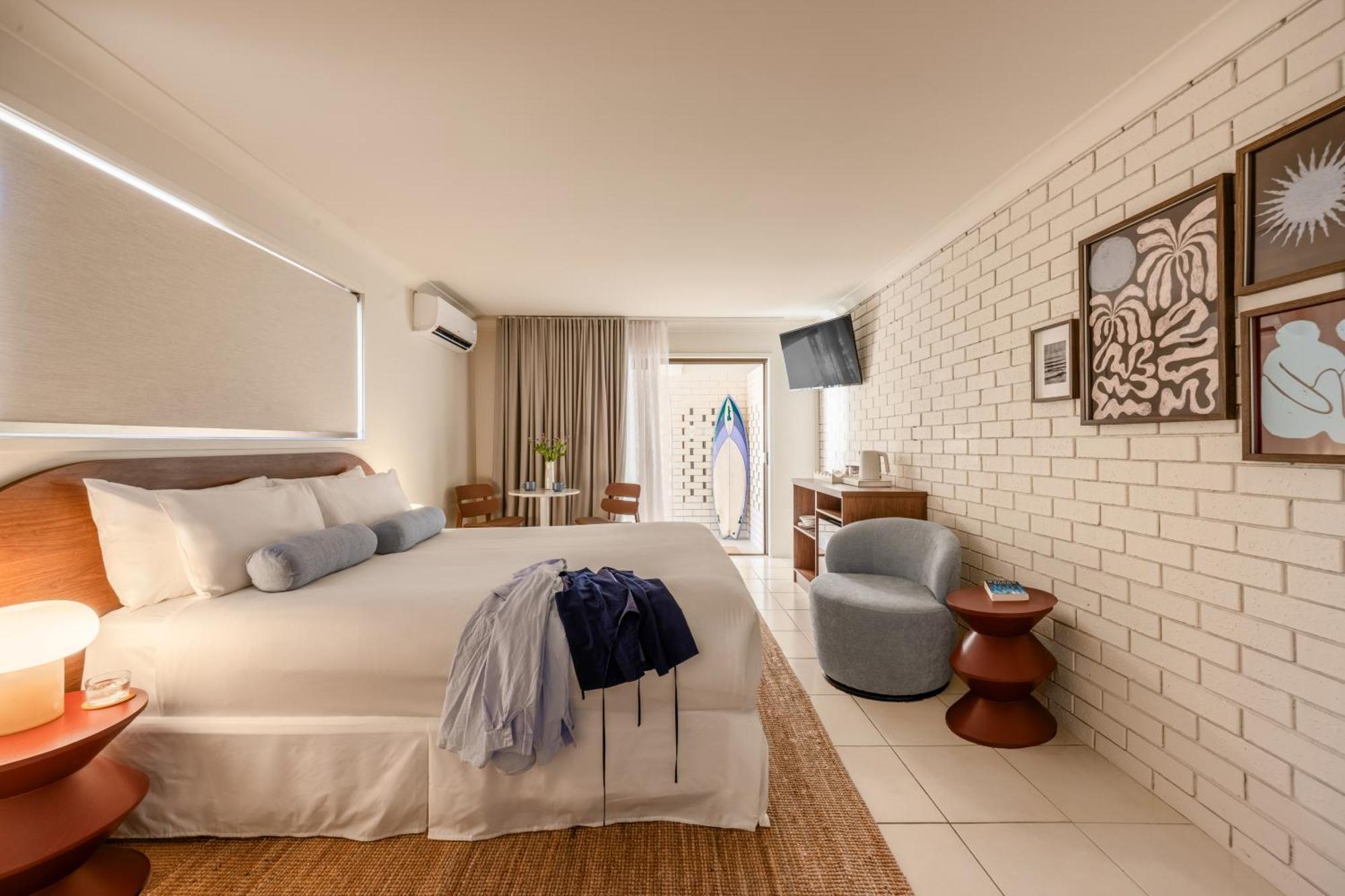 Standard Queen Room