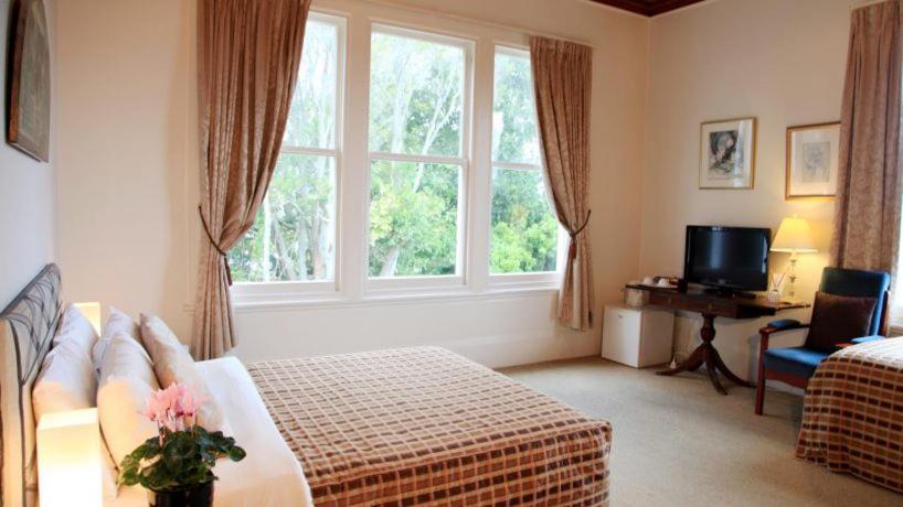 Deluxe Suite with Spa Bath