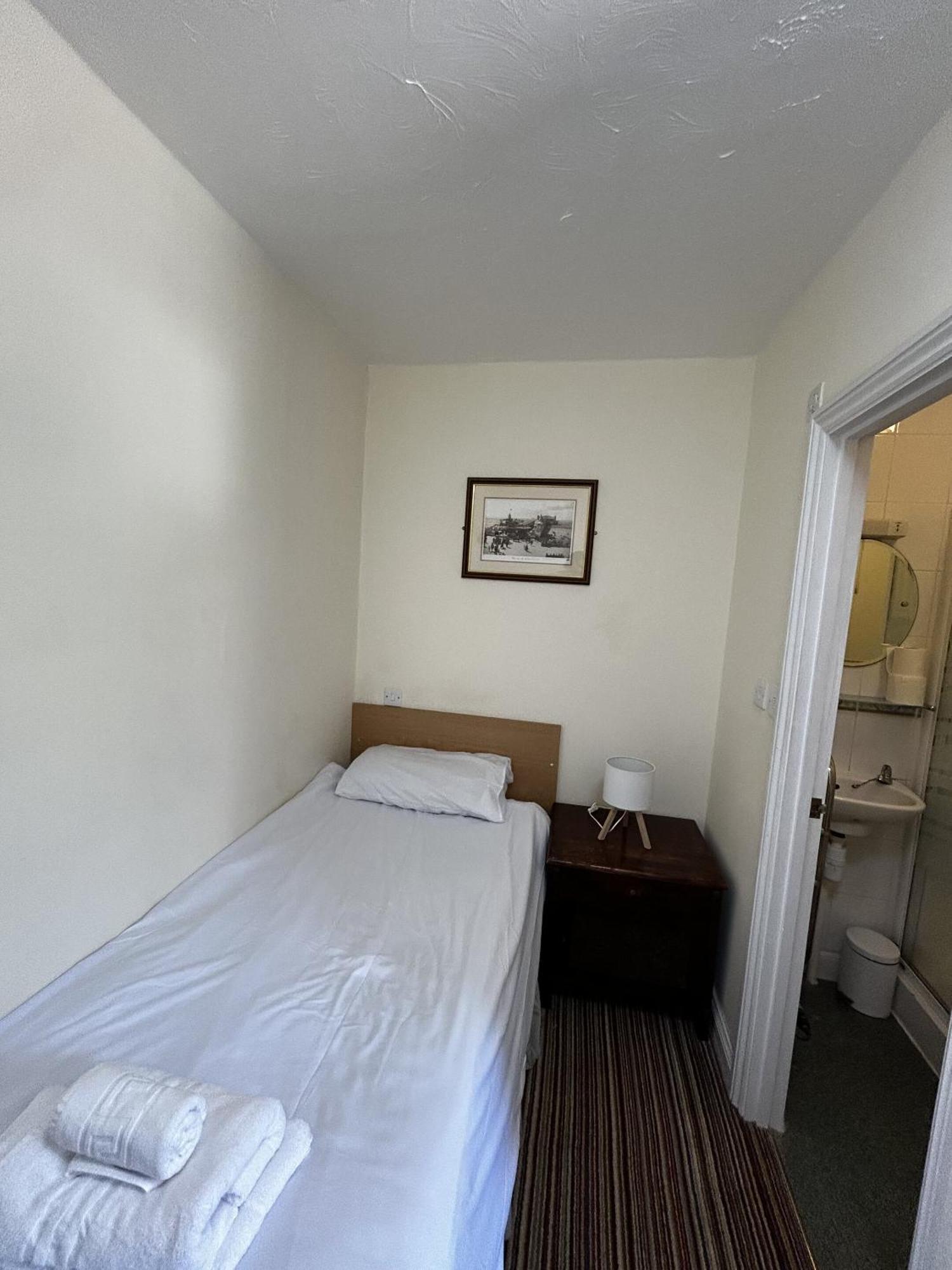 Standard Single Room with Sea View