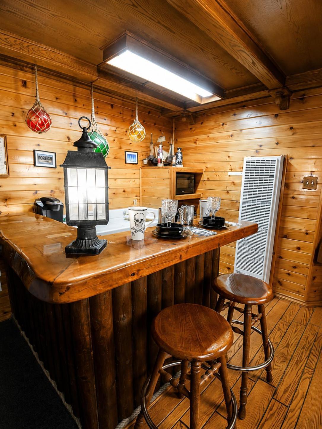 Captains Quarters,1772981046:JPEG