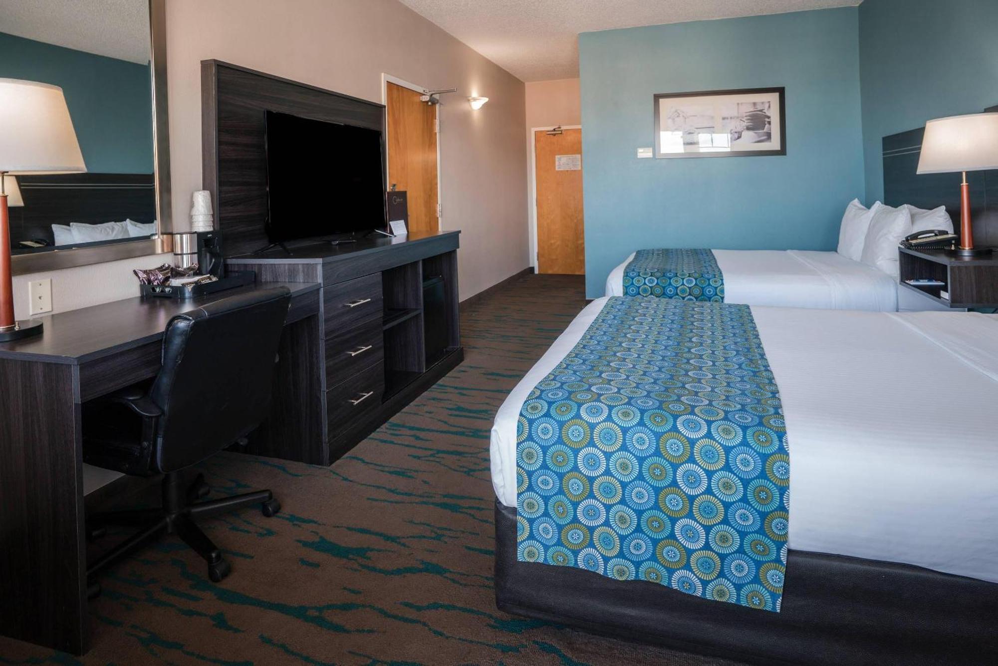 Suite with Two Queen Beds - Accessible/Non-Smoking