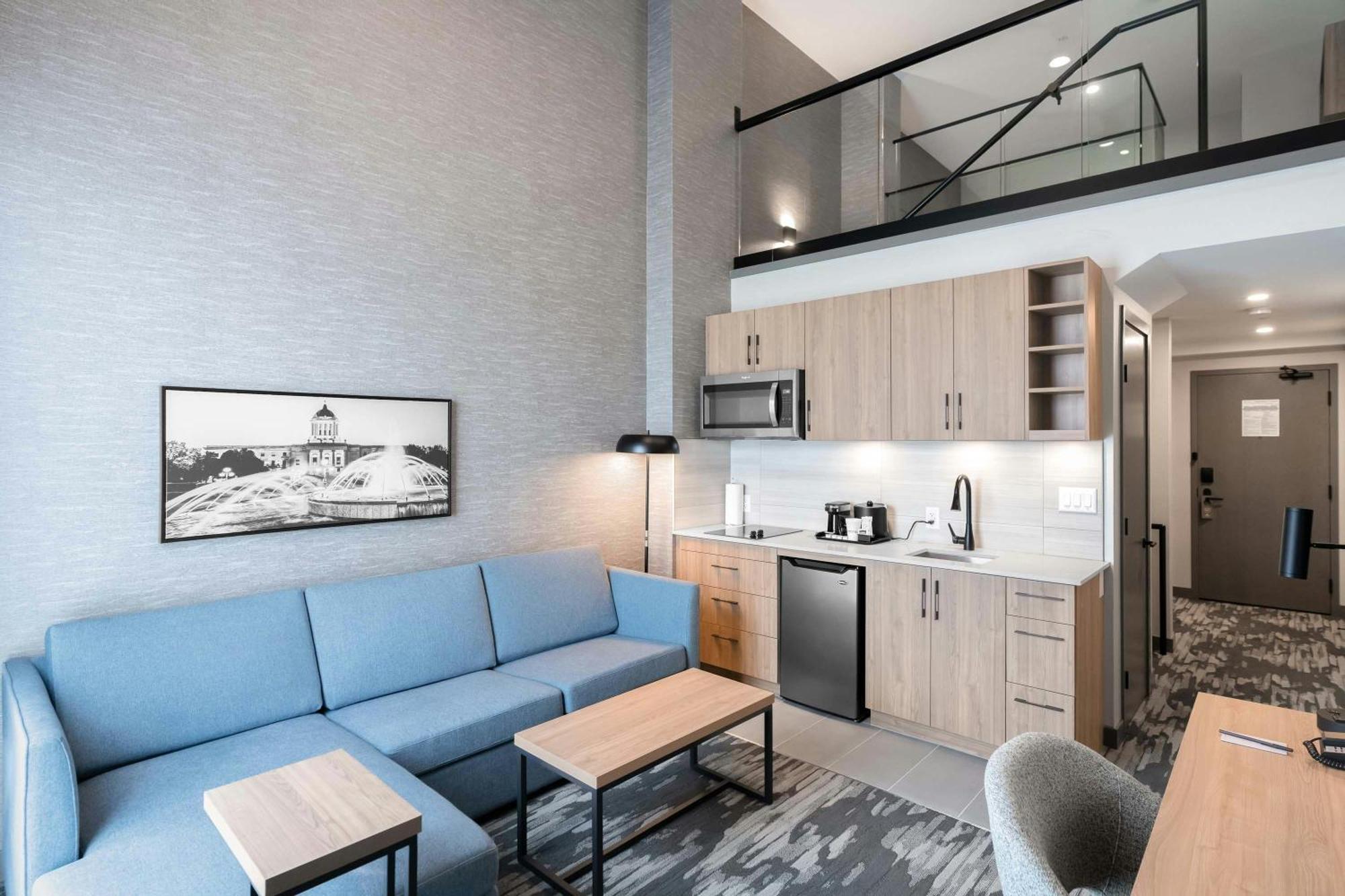 Loft Suite, 1 King Bed, Sofa Bed, Kitchenette