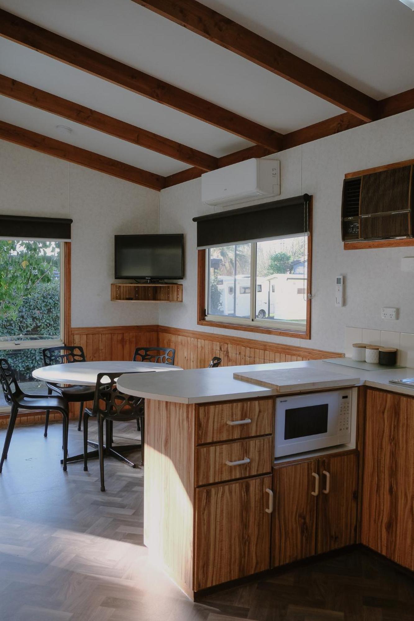 Two Bedroom Holiday Unit (6 Berth)