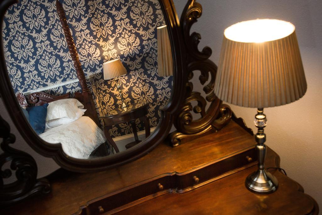 Double Room with Four Poster Bed