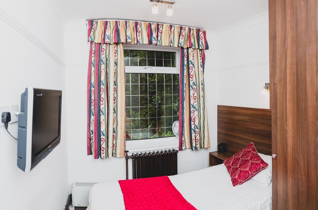 Small Single Room