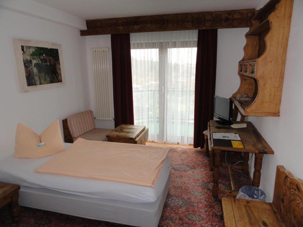 Economy Double Room