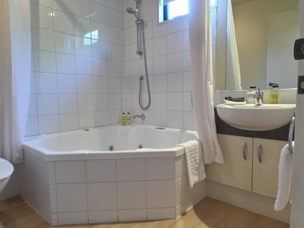 One-Bedroom Apartment with Spa Bath