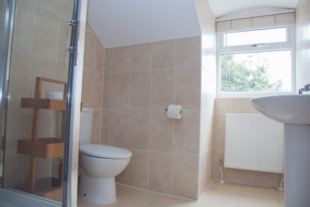 Double Room with Shower,707572123:JPEG