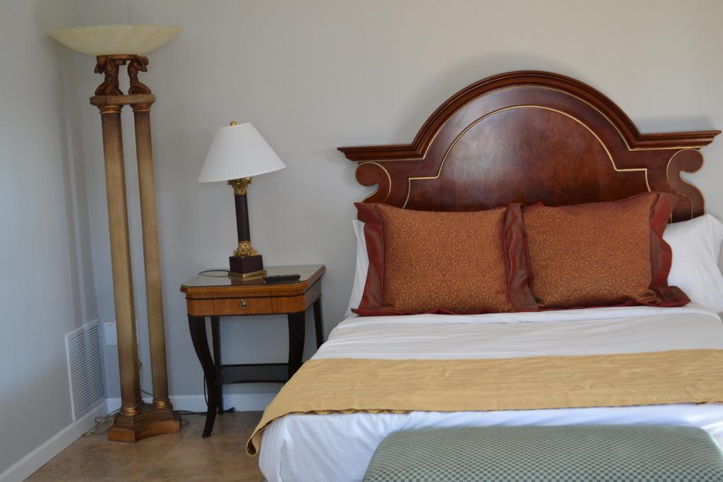 Standard Queen Room,33392065:JPEG