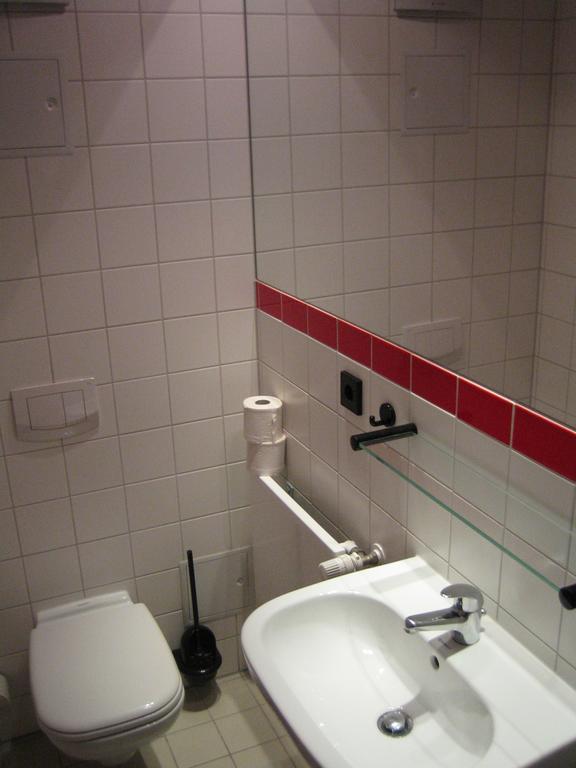 Twin Room Bathroom