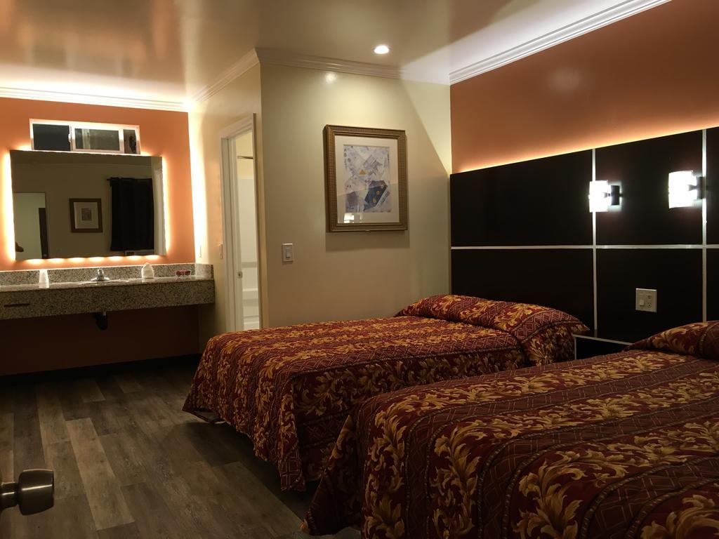 Queen Room,686119143:JPEG