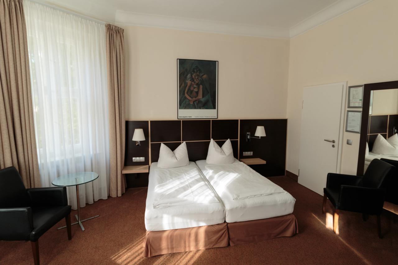 Double Room,549293595:JPEG
