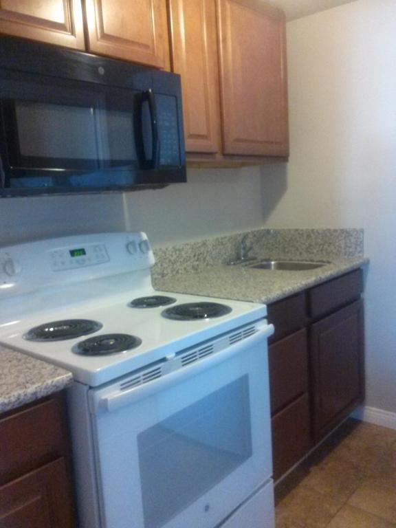 Superior Single Room,395670795:JPEG