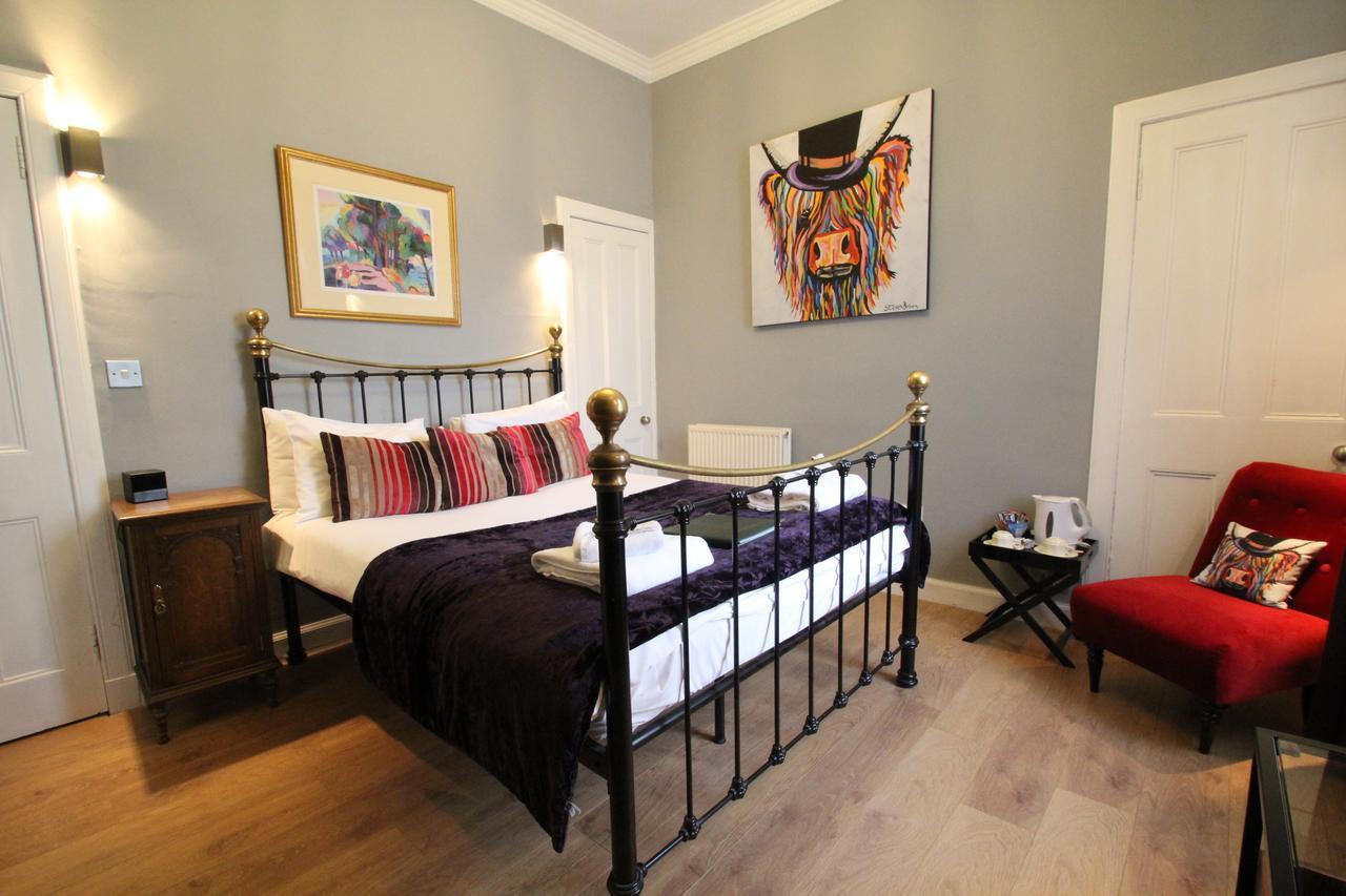 Double Room with Private External Bathroom,632424555:JPEG