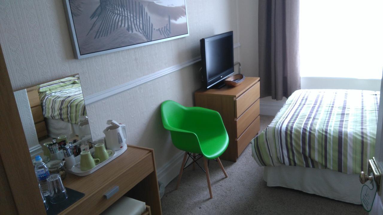 Classic Double Room with Shower