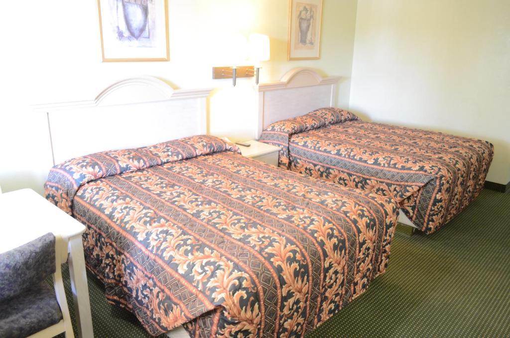 Deluxe Suite with Spa Bath - Smoking