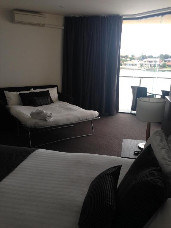 Superior Triple Room,704542693:JPEG