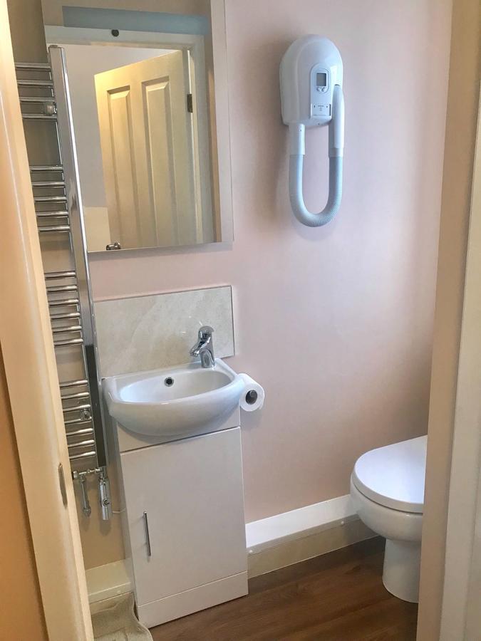 Standard Single Room with Shower