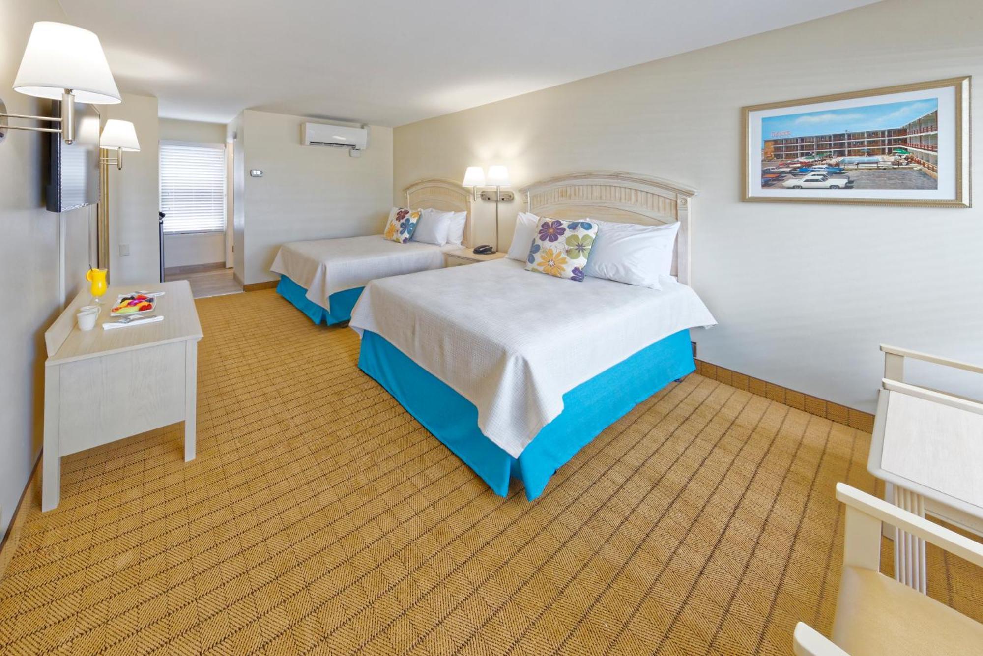 Double Room with Pool View