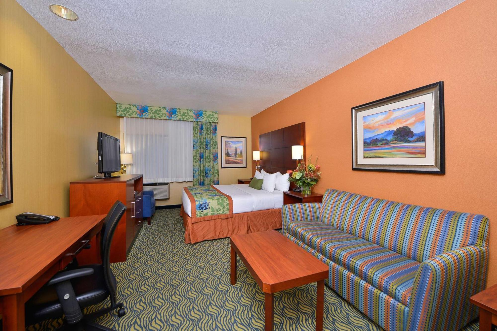 King Room with Sofa Bed - Non-Smoking