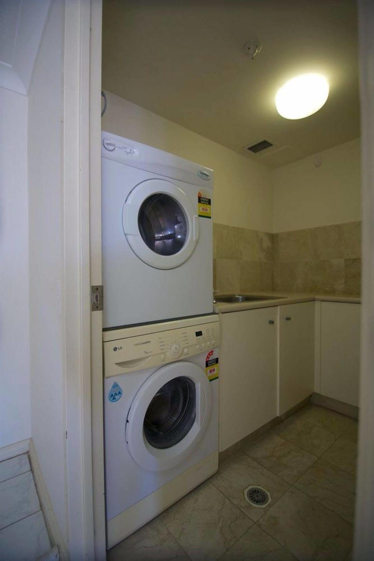Two-Bedroom Apartment with Spa Bath
