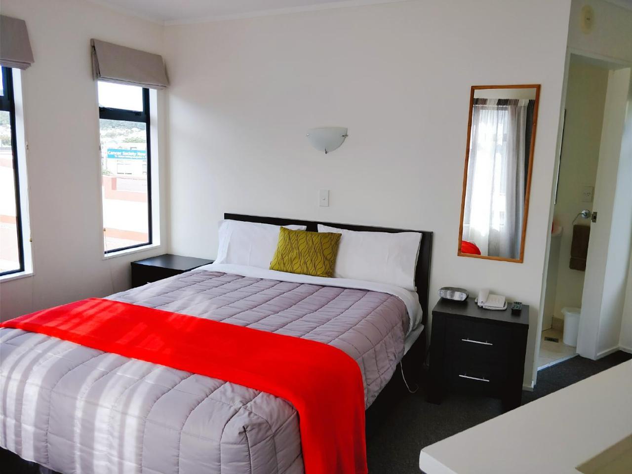 One-Bedroom Suite,723306724:JPEG