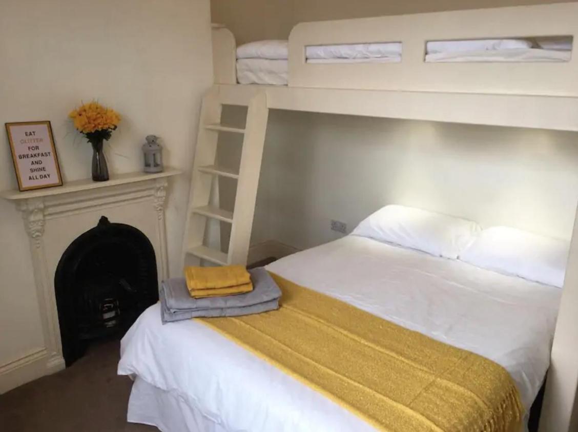 Standard Triple Room,759275384:JPEG