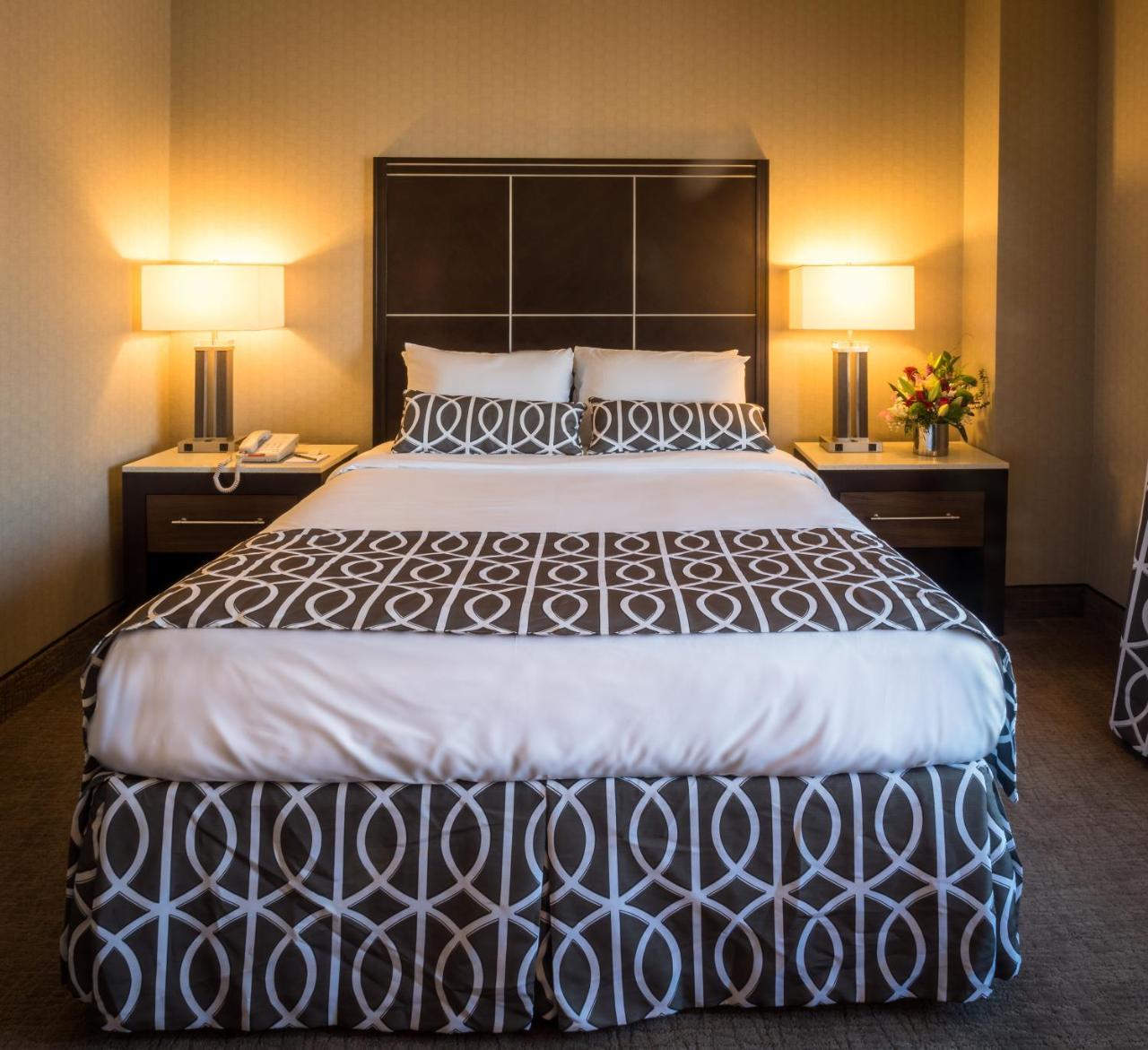 Queen Room,759813785:JPEG