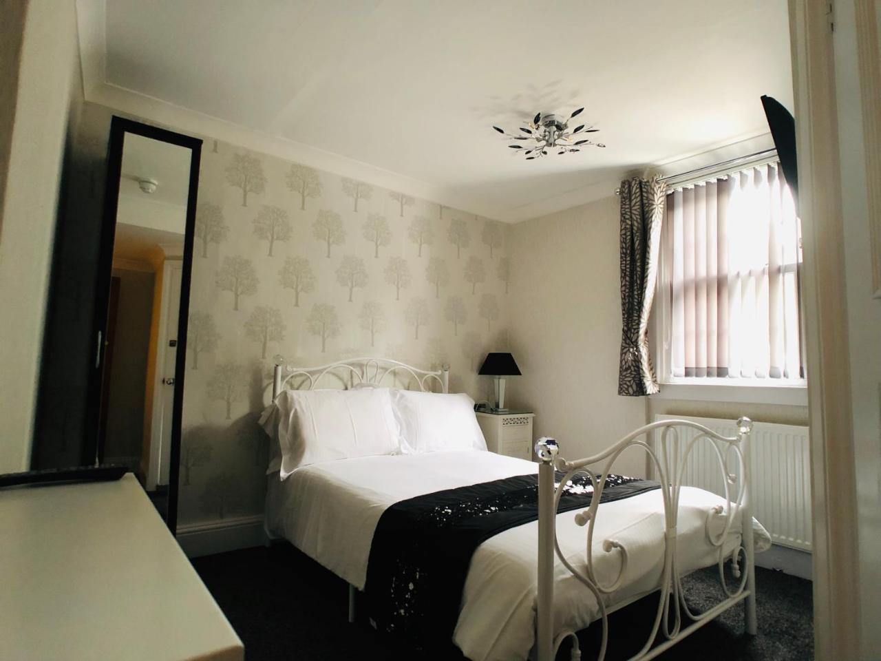 Premium Single Room,1105109949:JPEG