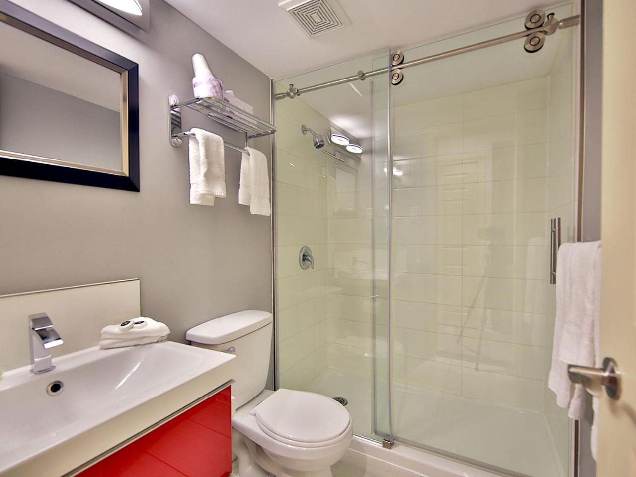 Executive Suite, 1 King Bed and Hot Tub,959333053:JPEG
