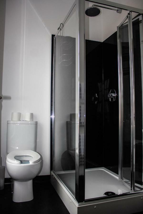 Single Room with Bathroom,815609186:JPEG