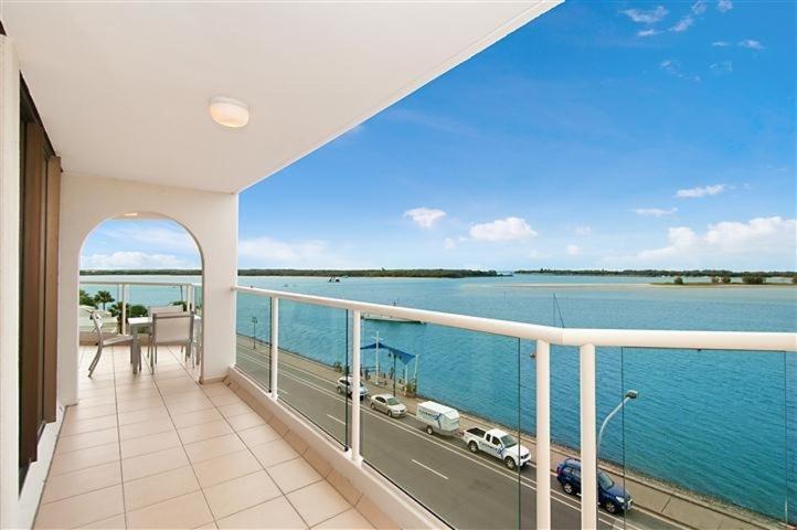 Three-Bedroom Penthouse Apartment,1604097427:JPEG