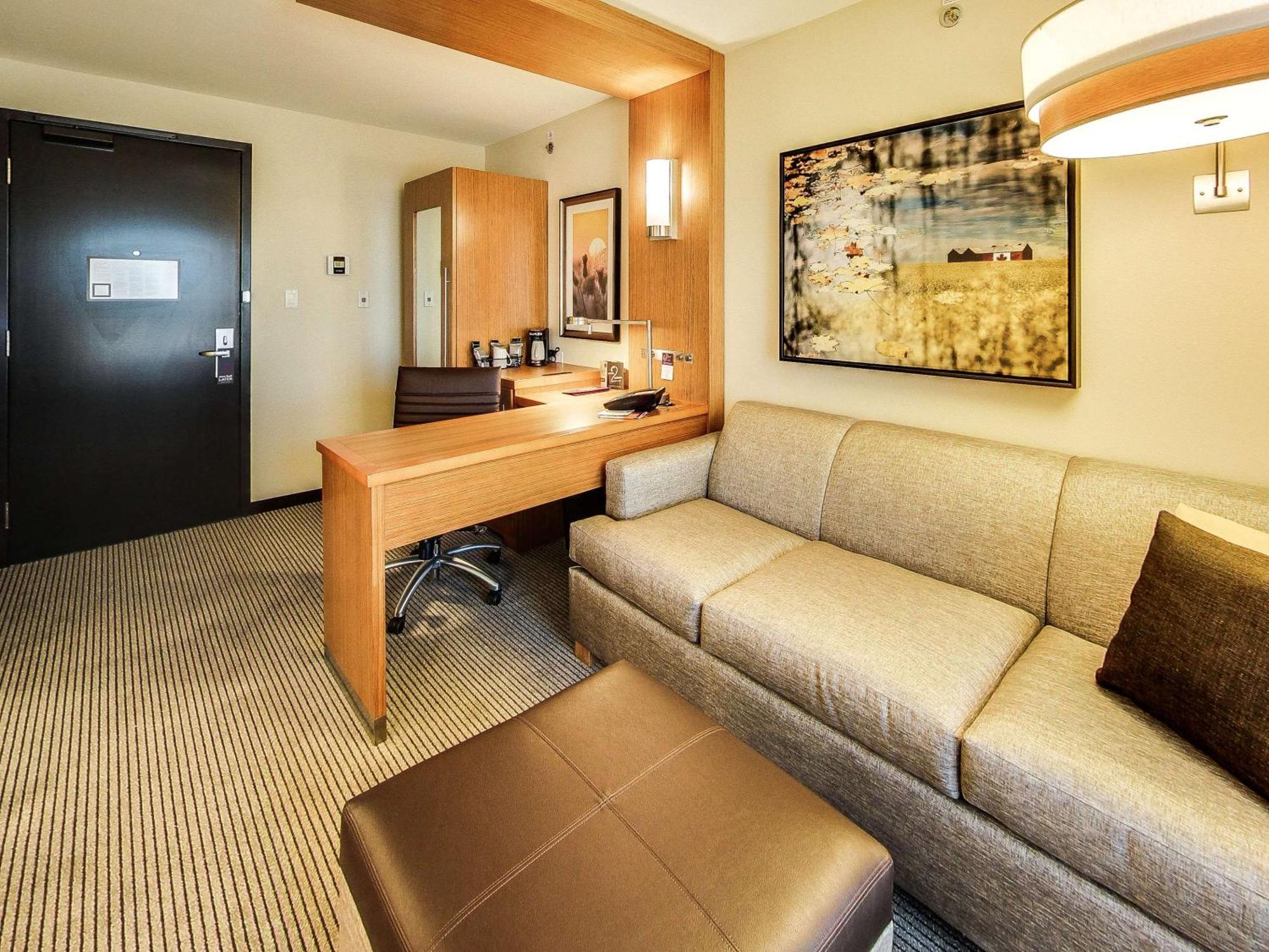 King Room with Sofa Bed,826088891:JPEG