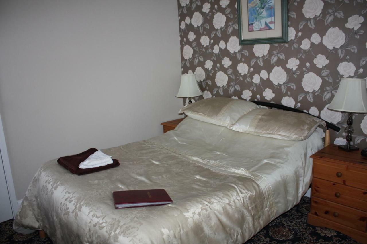 Single Room with Private Bathroom - First Floor,1335517373:JPEG