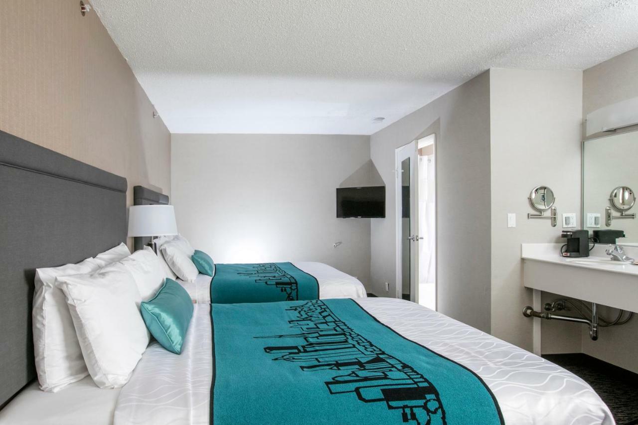 Executive Suite,1275436129:JPEG