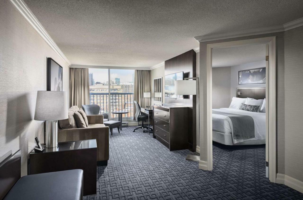 Executive King Suite - Non-Smoking