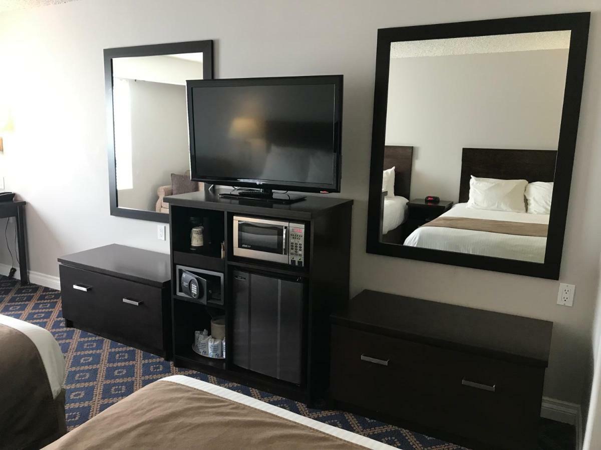 Executive Queen Room with Two Queen Beds,886427125:JPEG
