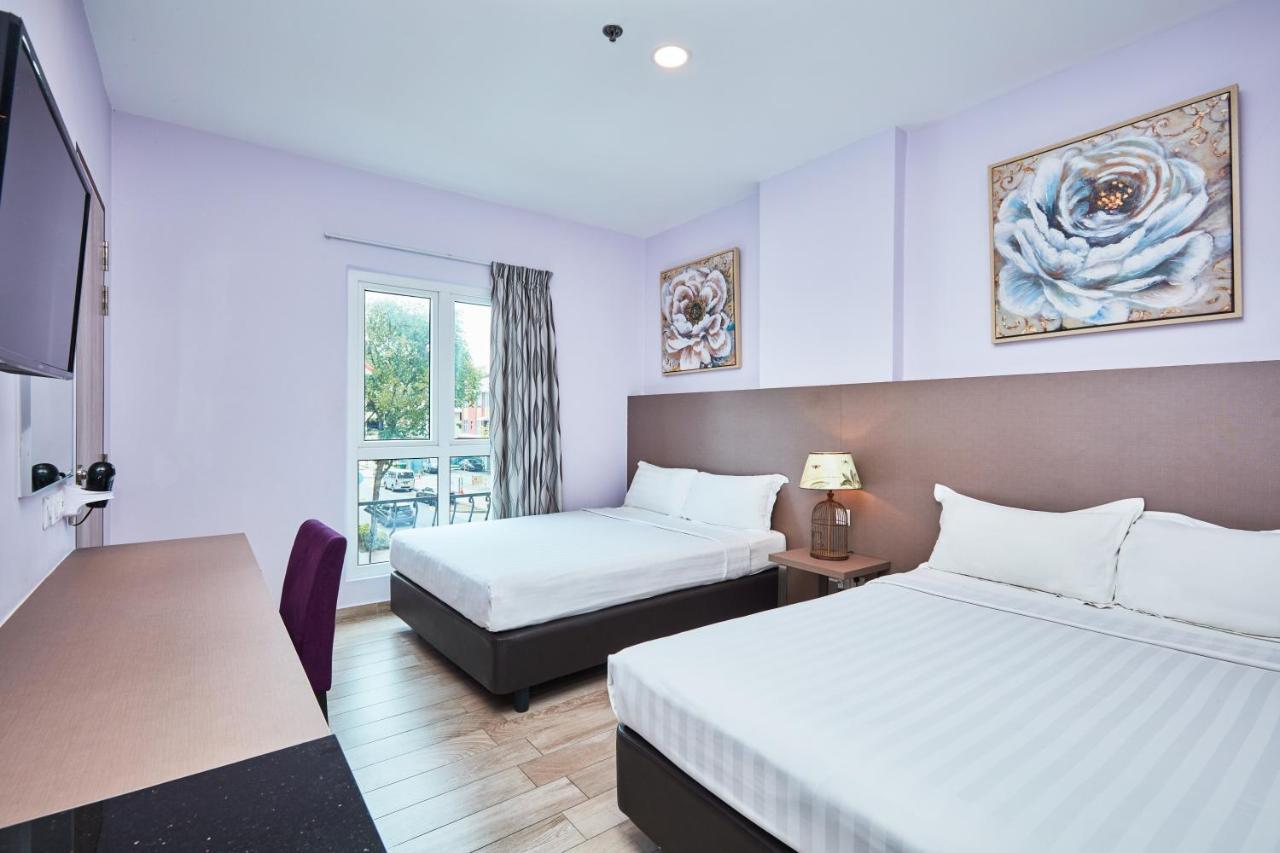 Superior Queen Room with Two Queen Beds