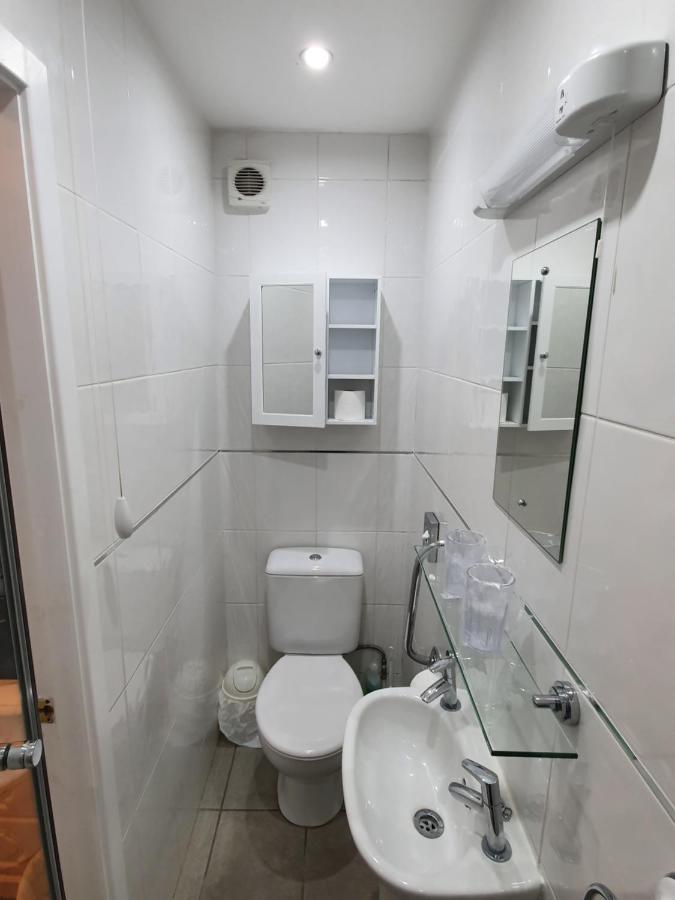 Room 1 - Twin Room - Ground Floor,977119303:JPEG