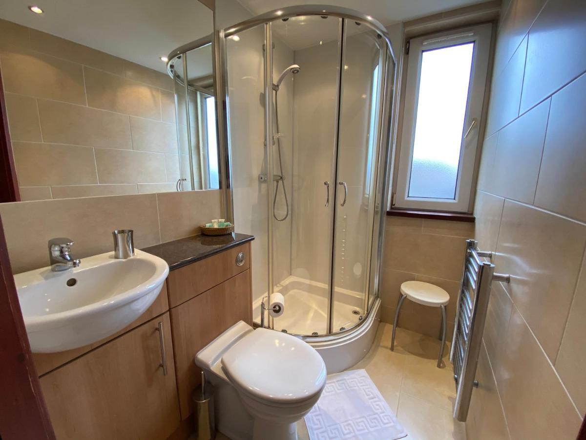 Double or Twin Room with Bathroom