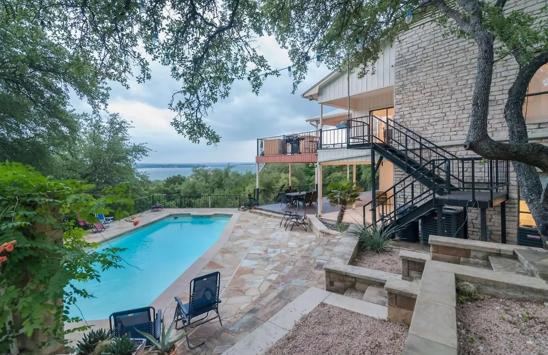 Mountain Trail Retreat-1